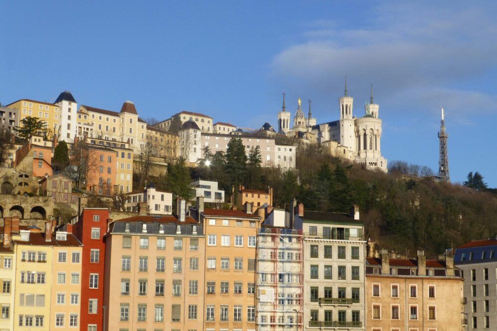 What is the best way to get from Lyon to Geneva?