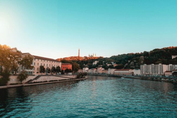 What is the best way to get from Lyon to the Jura Mountains?