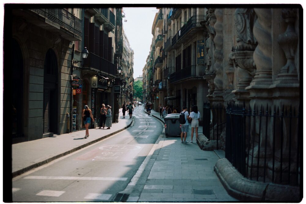 What is the cost of living for students in Barcelona?