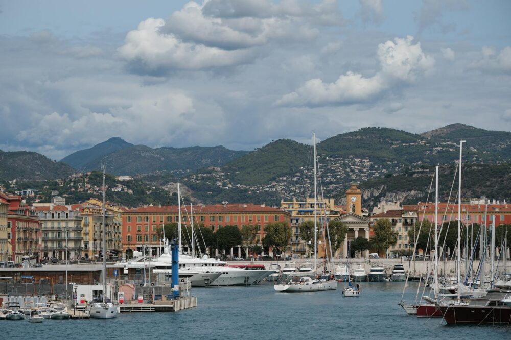 What is the cost of living for students in Nice France