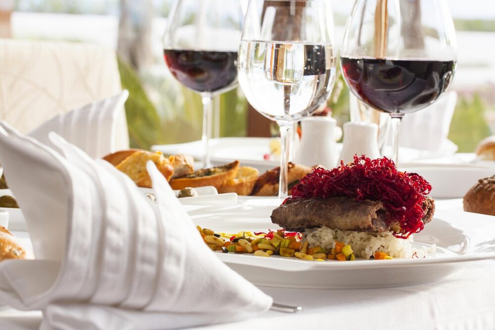 What is the famous food in Nice?