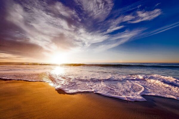 What is the nearest beach to Toulouse?