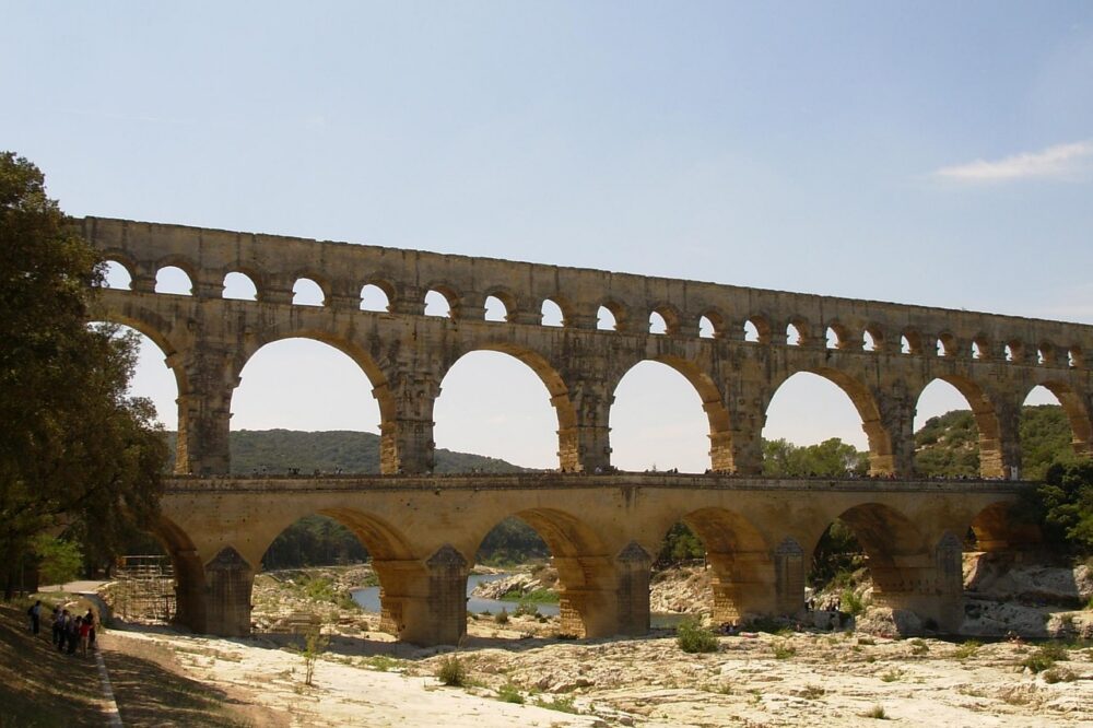 What is the Pont Neuf in Toulouse?