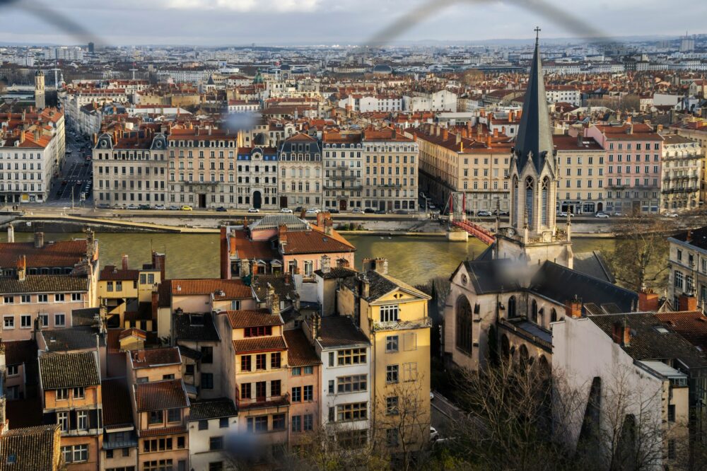 What is the typical cost of a meal in Lyon?