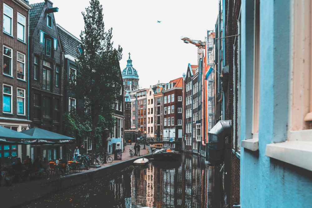 Where to find cafes in Amsterdam with a cozy corner in 2026?