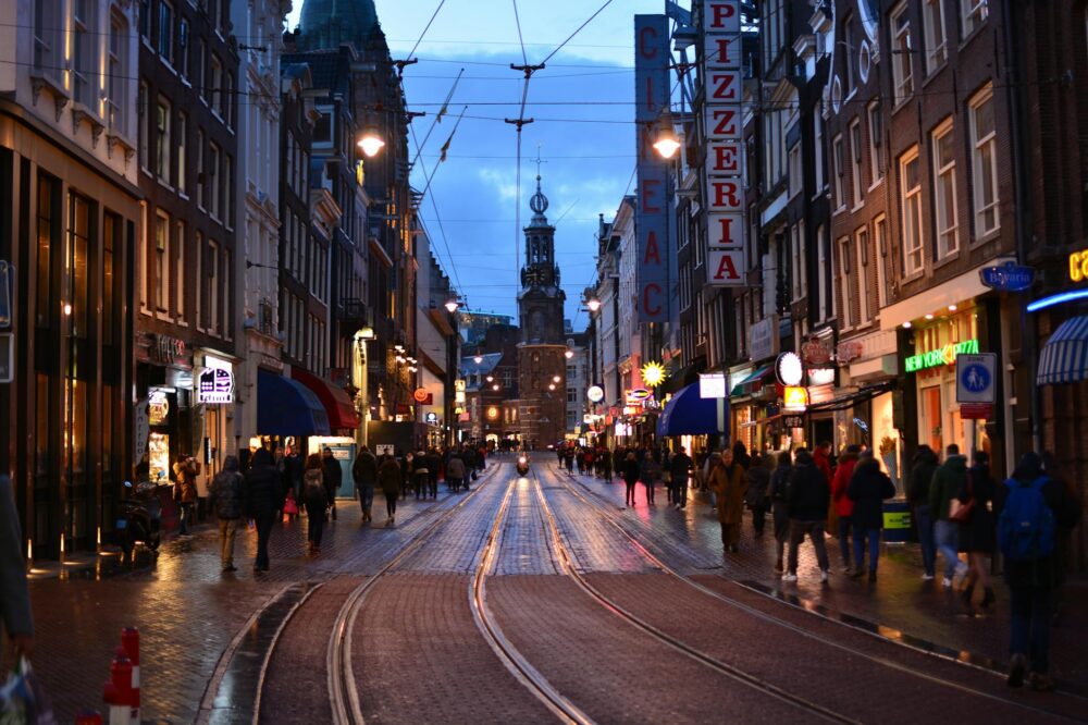Where to find cafes in Amsterdam with art exhibitions in 2026?