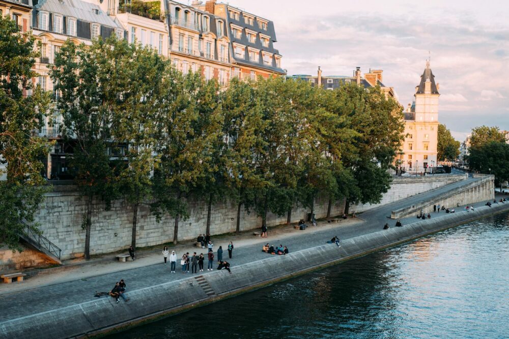 Where to find the best chocolate desserts in Paris 2026?
