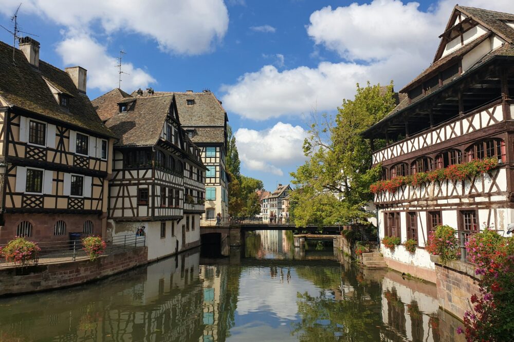 Where to find the best tea selection in Strasbourg cafes in 2026?