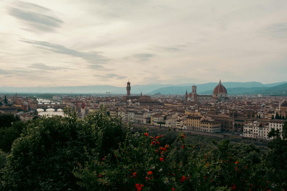 Which 5 star hotels in Florence are housed in former palaces?