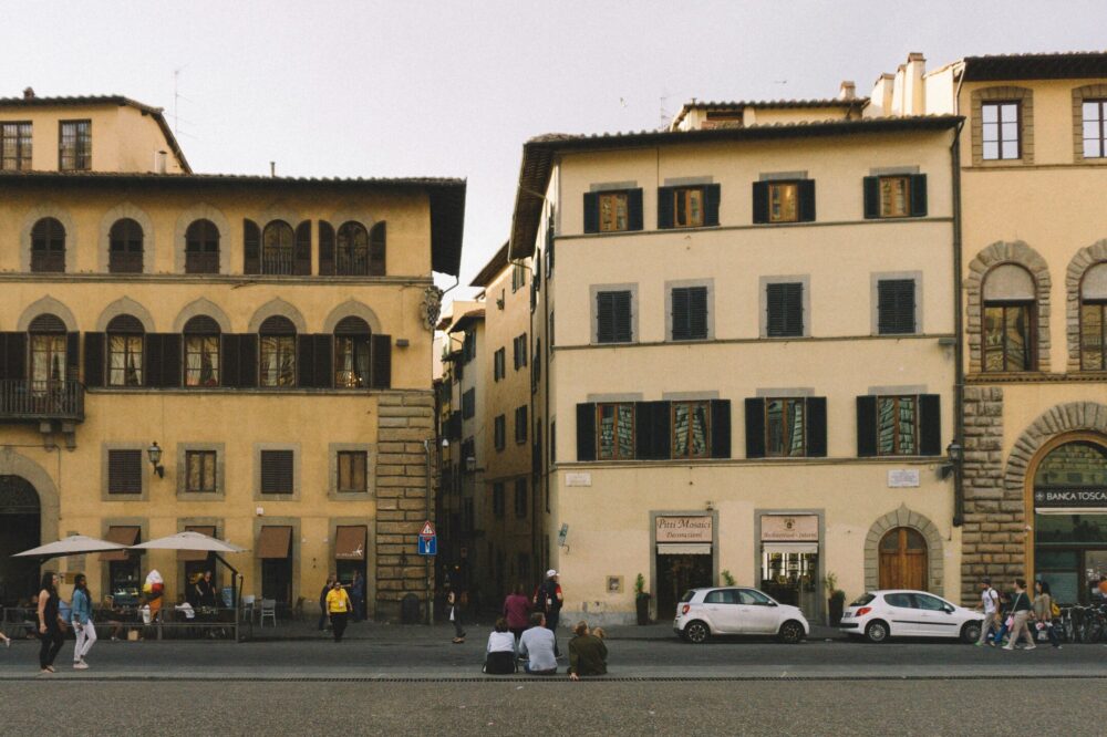 Which 5 star hotels in Florence have a Michelin-starred chef?