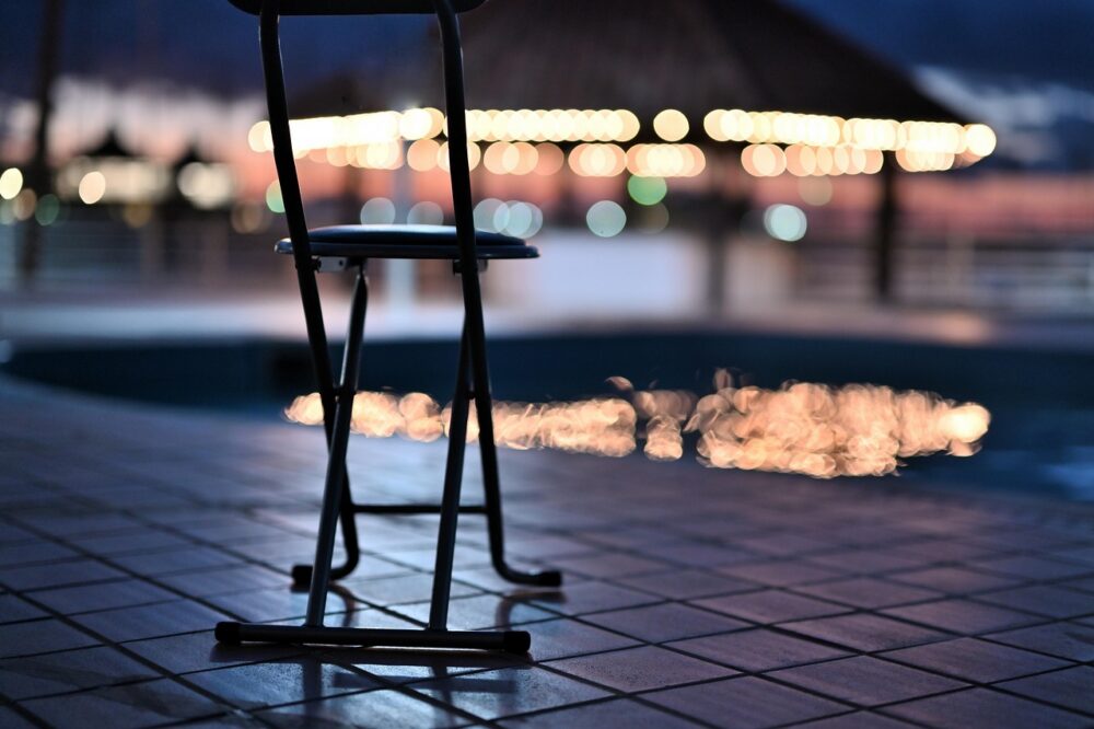 Which 5 star hotels in Florence have rooftop pools?