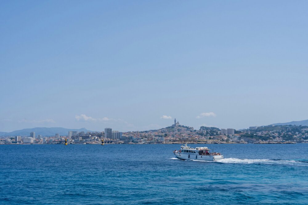 Which 5 star hotels in Marseille have the best location?