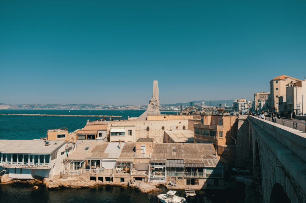 Which 5 star hotels in Marseille offer cooking demonstrations?