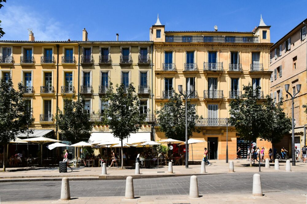 Which 5-star hotels in Toulouse have fitness centers and gyms?