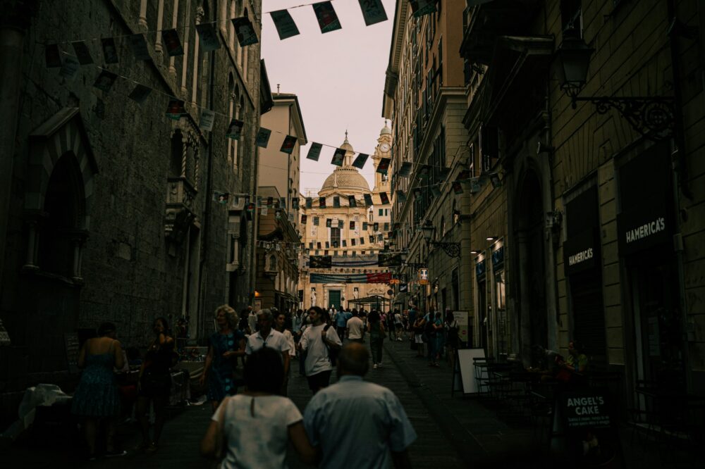 Which cafes in Florence are near the San Lorenzo Market in 2026?