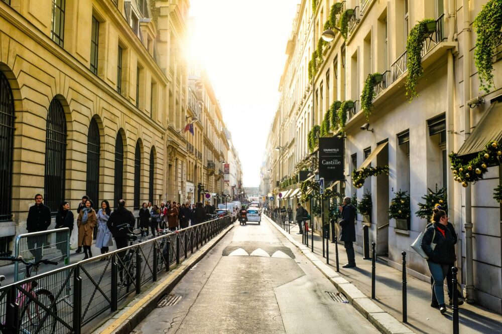 Which cafes in Paris have the best chouquettes in 2026?
