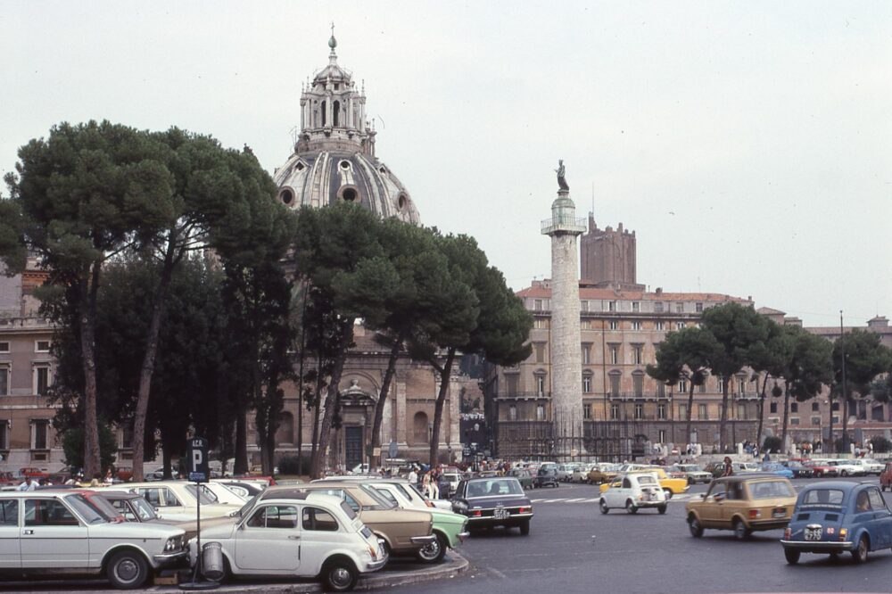 Which cafes in Rome have the best atmosphere in 2026?