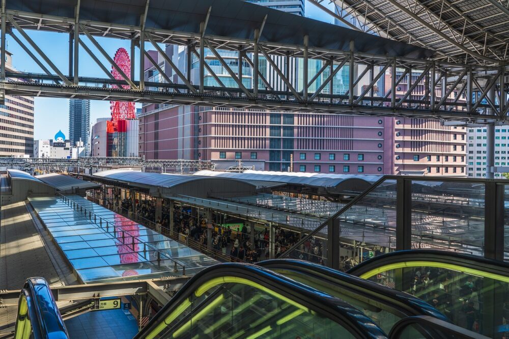 Which cafes in Toulouse are near the train station in 2026?