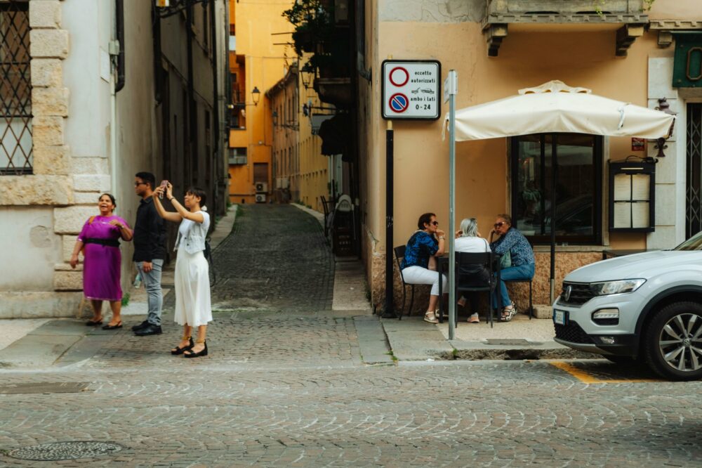 Which Florence hotels are near the San Lorenzo Market?