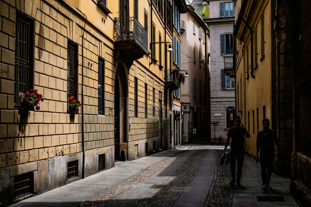 Which Florence hotels have female-only floors?