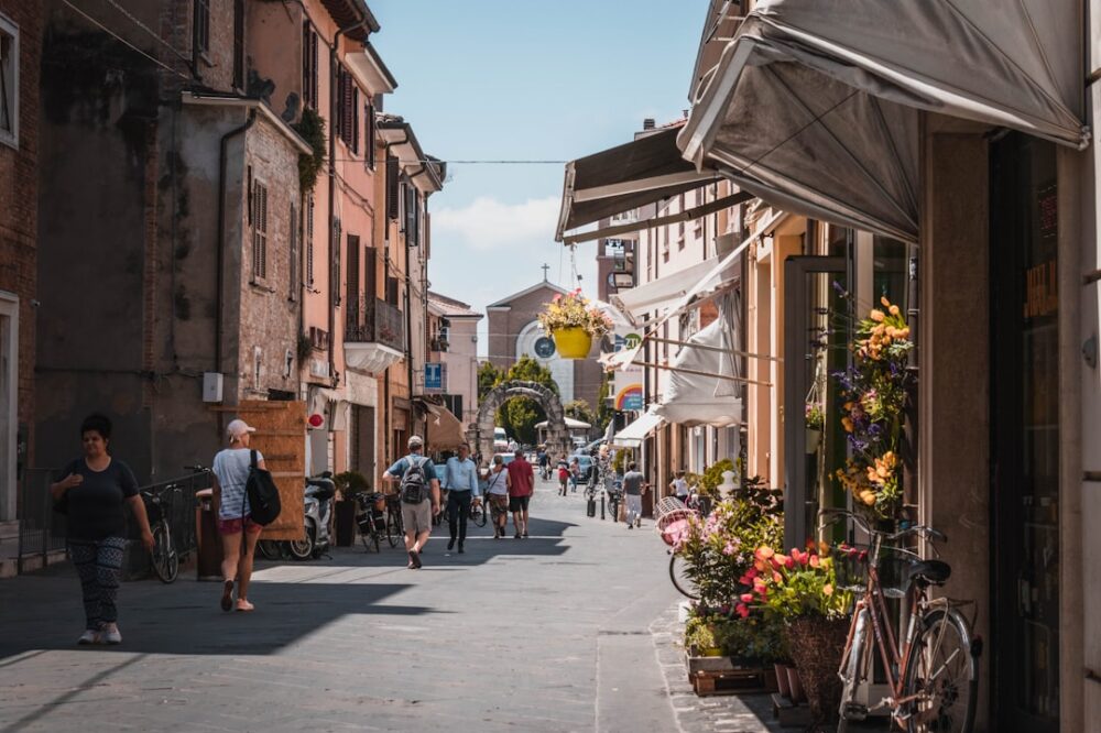 Which Florence hotels offer babysitting services?