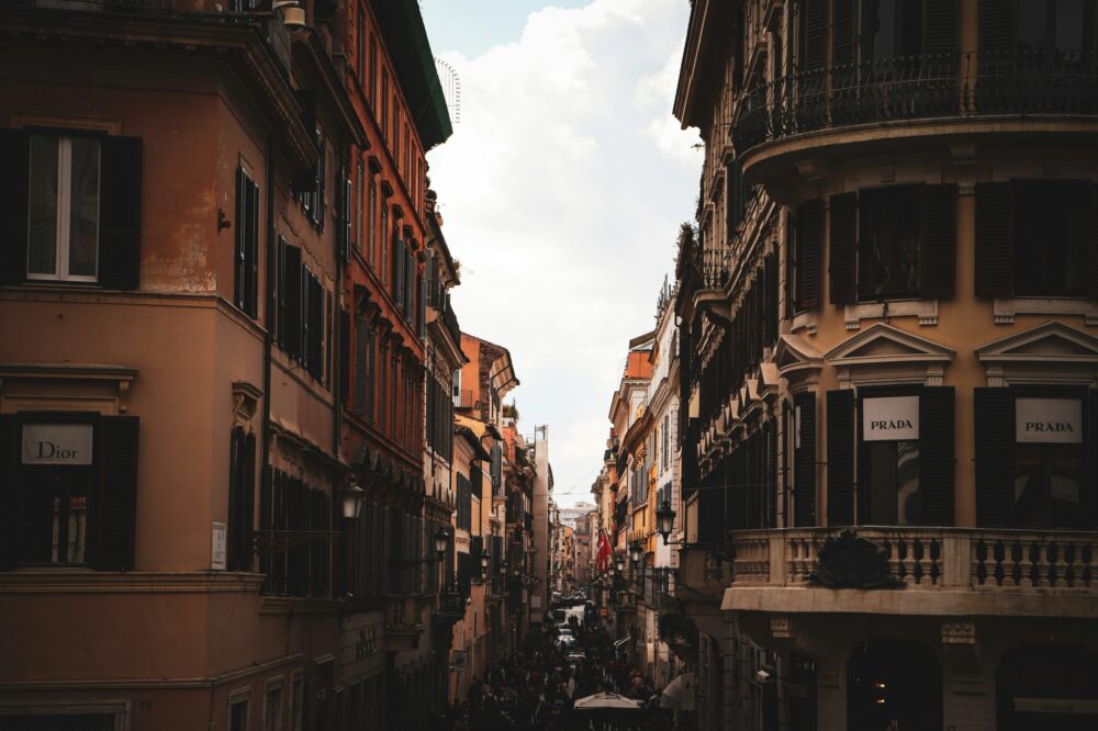 Which Florence hotels offer single rooms with no single supplement?
