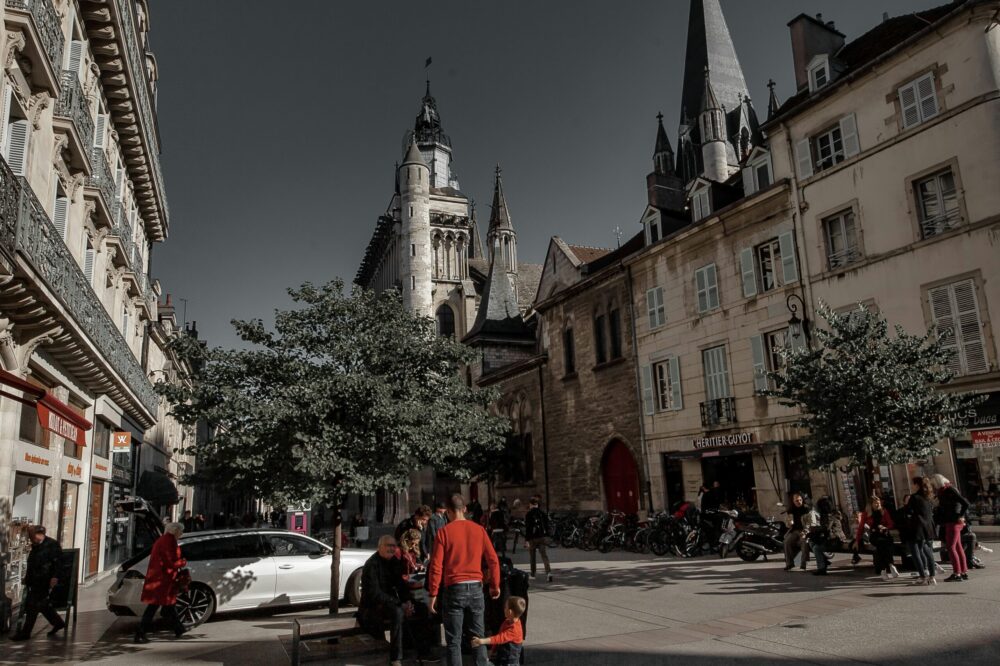 Which French city has the best beaches for tourists?