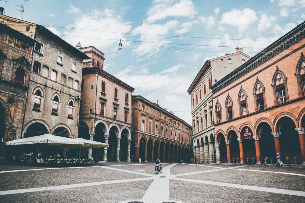 Which hotels in Florence are near the Piazza della Signoria?
