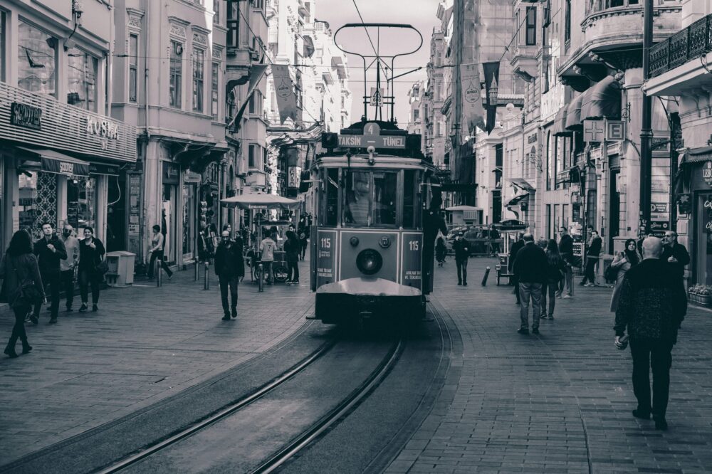 Which hotels in Istanbul have a casino?