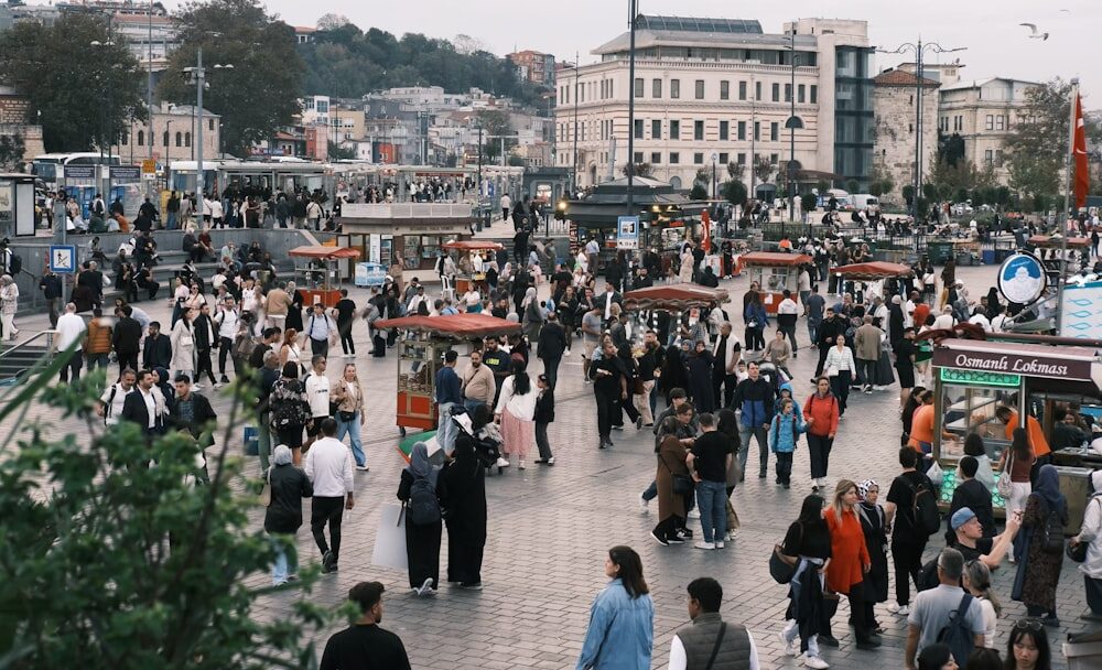 Which hotels in Istanbul have a garden?