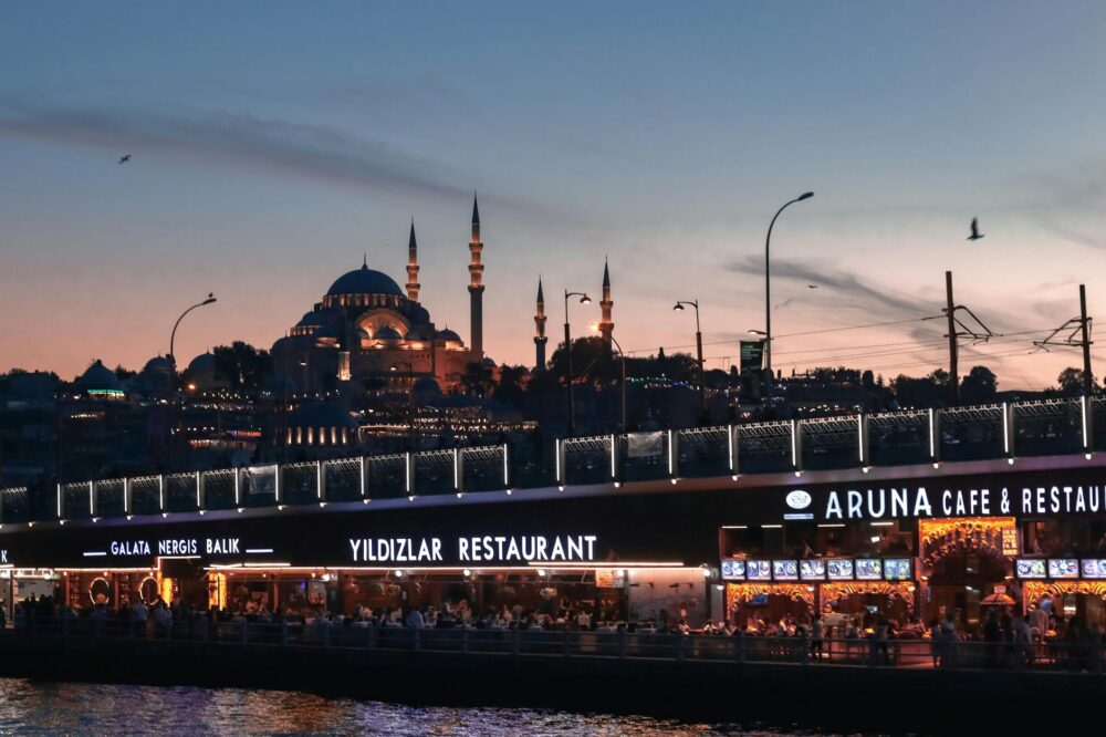 Which hotels near Hagia Sophia offer cooking classes?