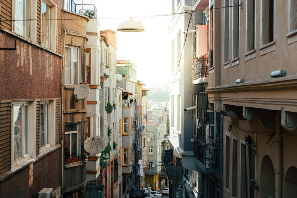 Which Istanbul restaurants are best for a quick lunch?