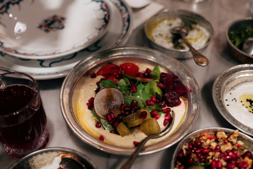 Which Istanbul restaurants are best for late-night dining?