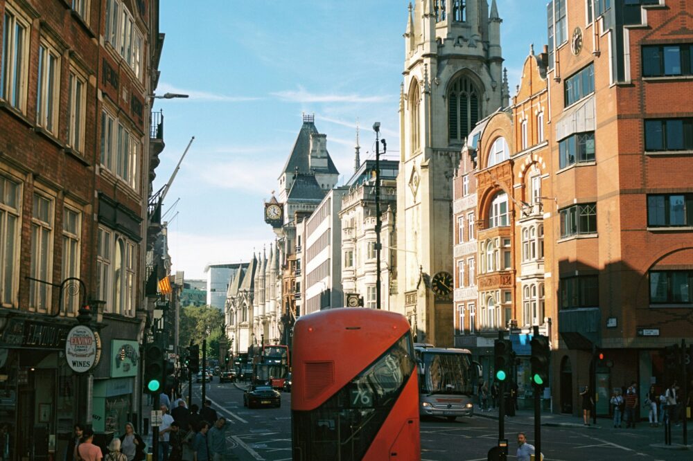 Which London hotels are recommended for solo business travelers?