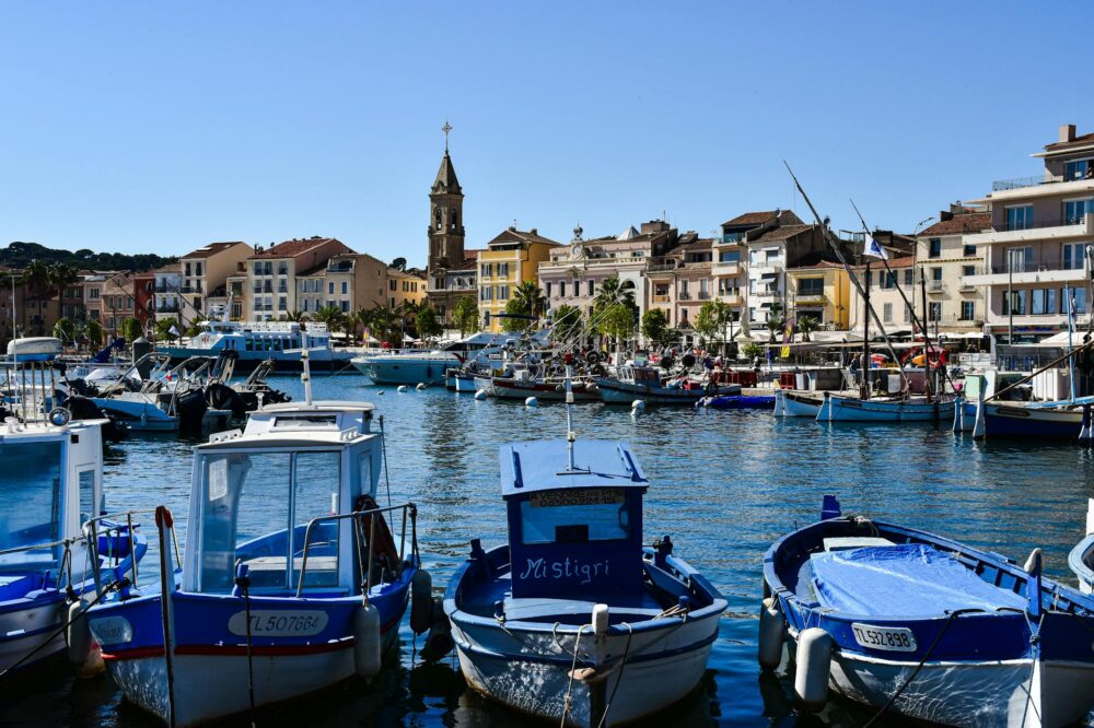 Which Marseille hotels have the best customer reviews?