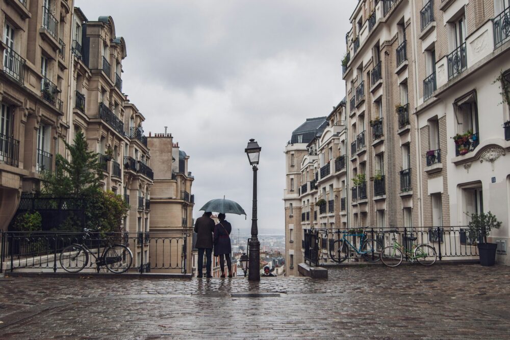 Which Paris cafes are popular with locals in 2026?