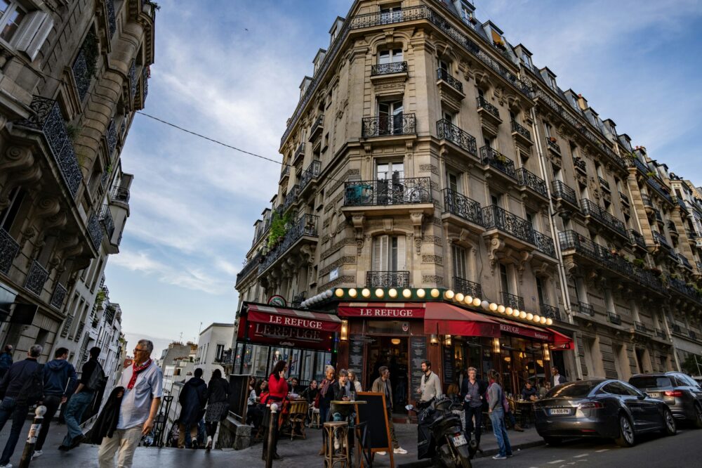 Which Paris cafes have the best ambiance for work in 2026?