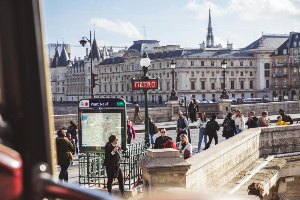 Which Paris cafes offer gluten-free options in 2026?