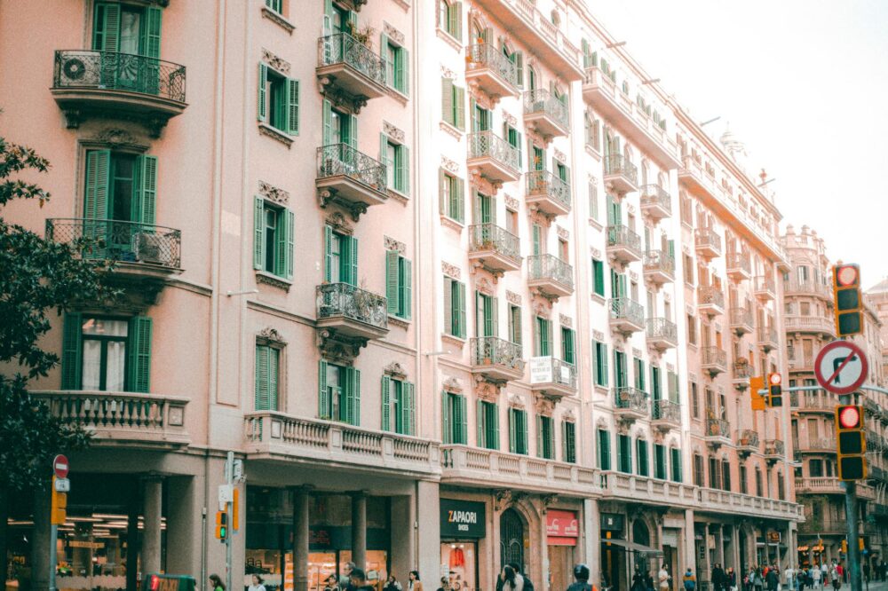 Which restaurants in Barcelona have a Michelin Bib Gourmand in 2026?