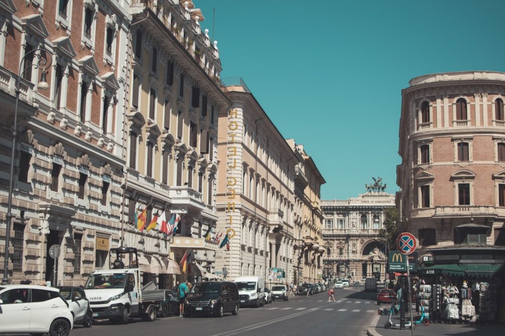 Which Rome hotels are closest to the Trevi Fountain?
