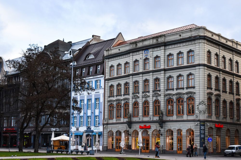 Hotels with AC and game room Milan 2026